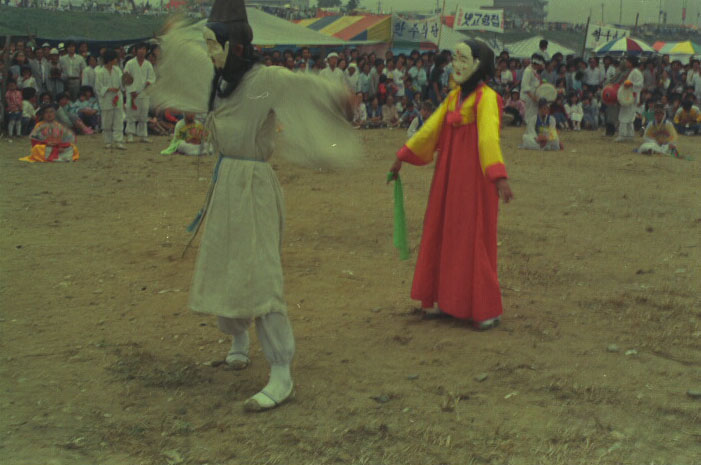 1984_관노가면.민요경창001.jpg