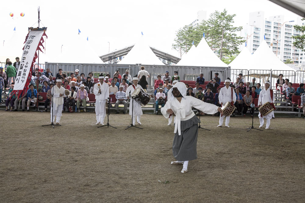 웅부탈춤마당013.jpg