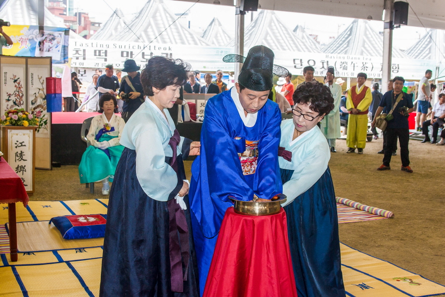 크기변환_07_전통혼례시연026.jpg
