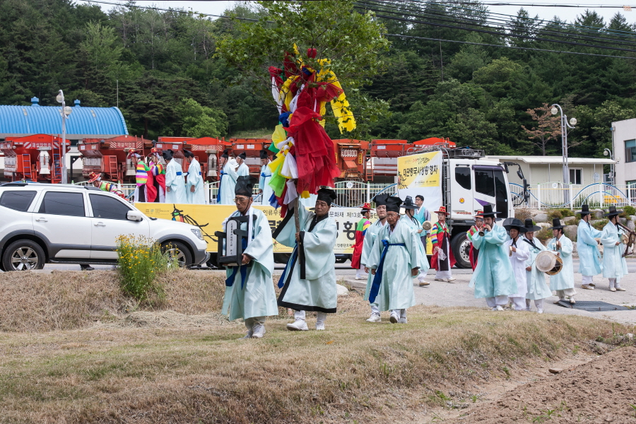 크기변환_2015강릉단오제_구산서낭당001.jpg
