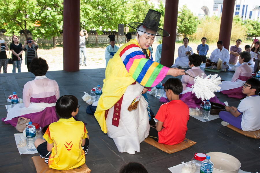 크기변환_2015강릉단오제_신주빚기체험005.jpg